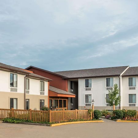 Super 8 By Wyndham Columbia Clark Lane Hotell Eksteriør bilde