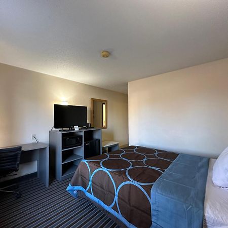 Super 8 By Wyndham Columbia Clark Lane Hotell Eksteriør bilde