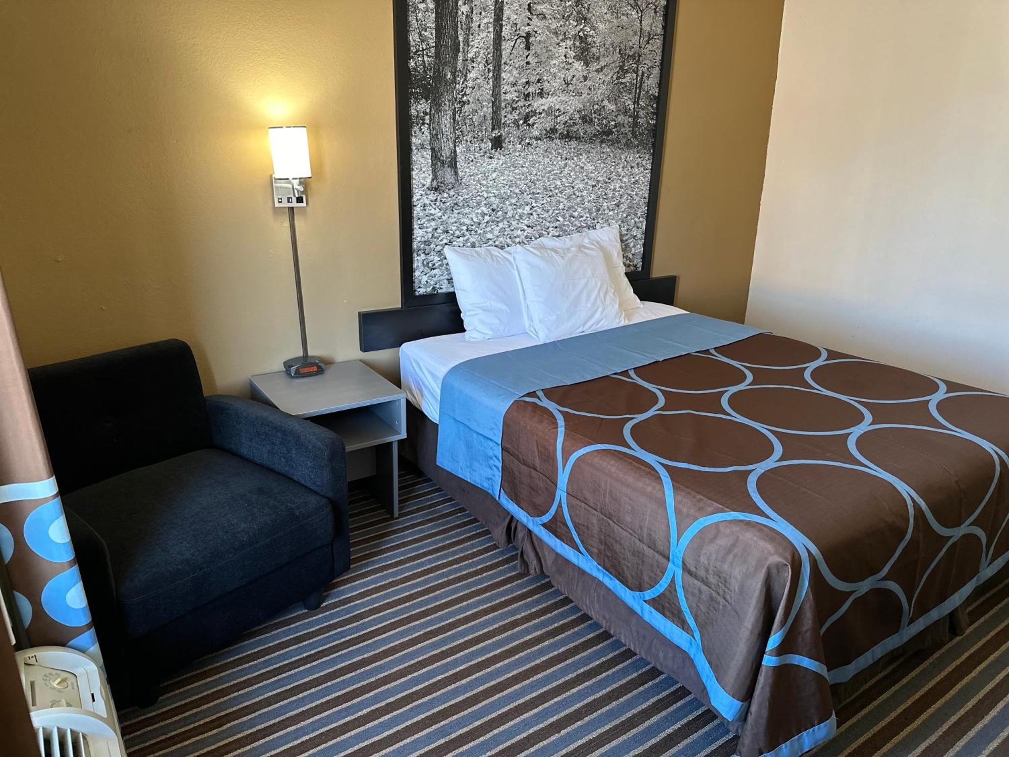 Super 8 By Wyndham Columbia Clark Lane Hotell Eksteriør bilde