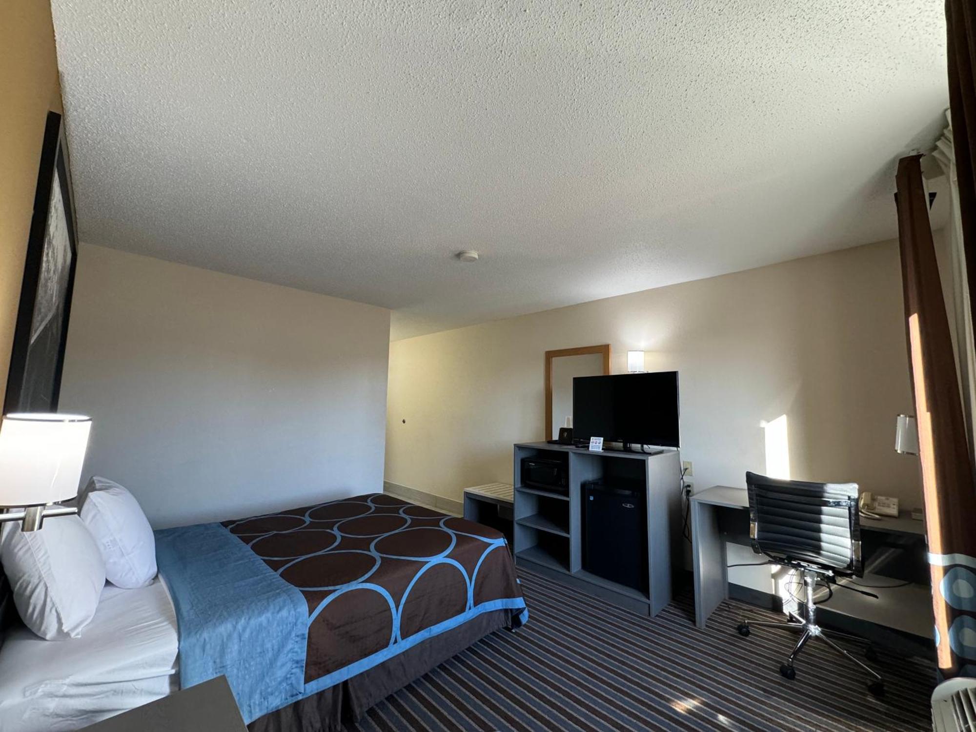 Super 8 By Wyndham Columbia Clark Lane Hotell Eksteriør bilde