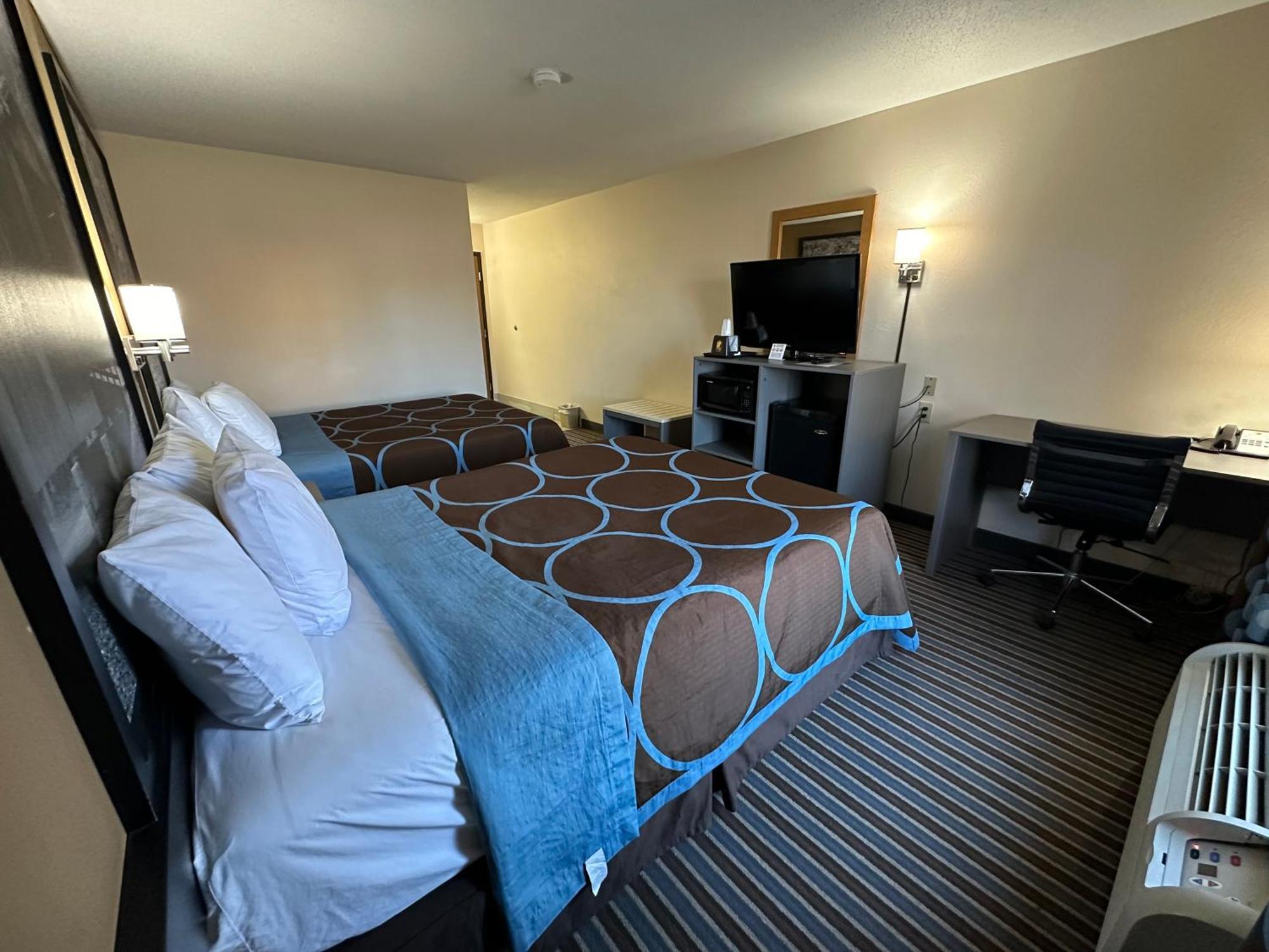 Super 8 By Wyndham Columbia Clark Lane Hotell Eksteriør bilde