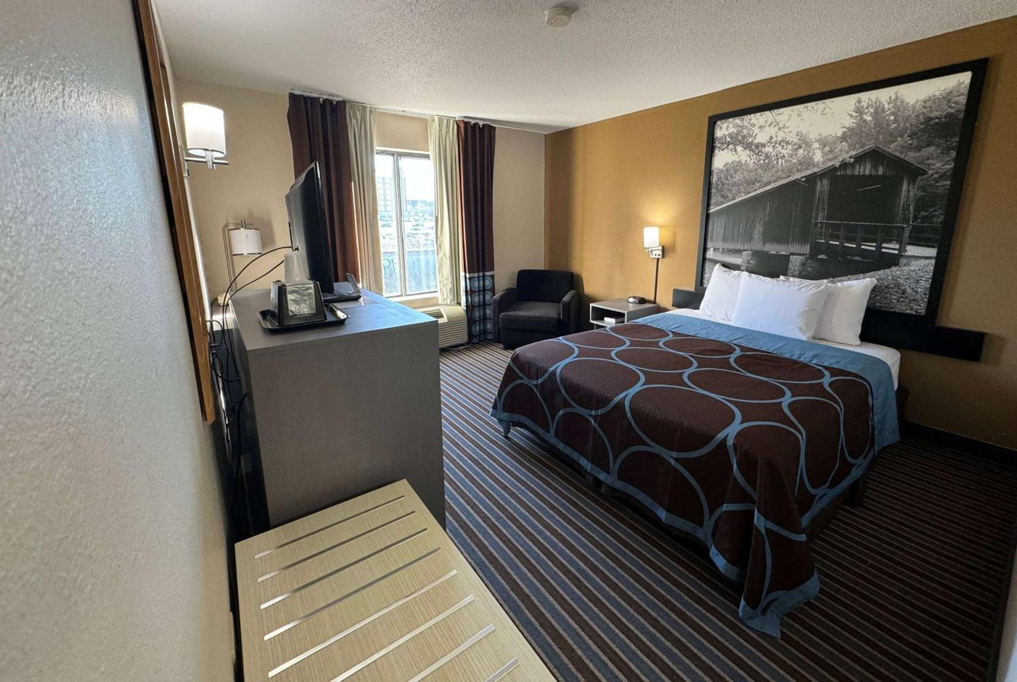 Super 8 By Wyndham Columbia Clark Lane Hotell Eksteriør bilde