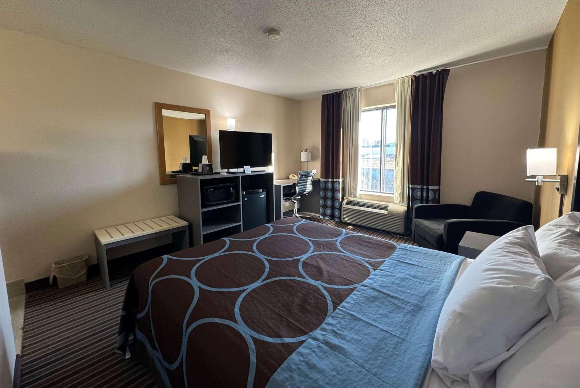 Super 8 By Wyndham Columbia Clark Lane Hotell Eksteriør bilde